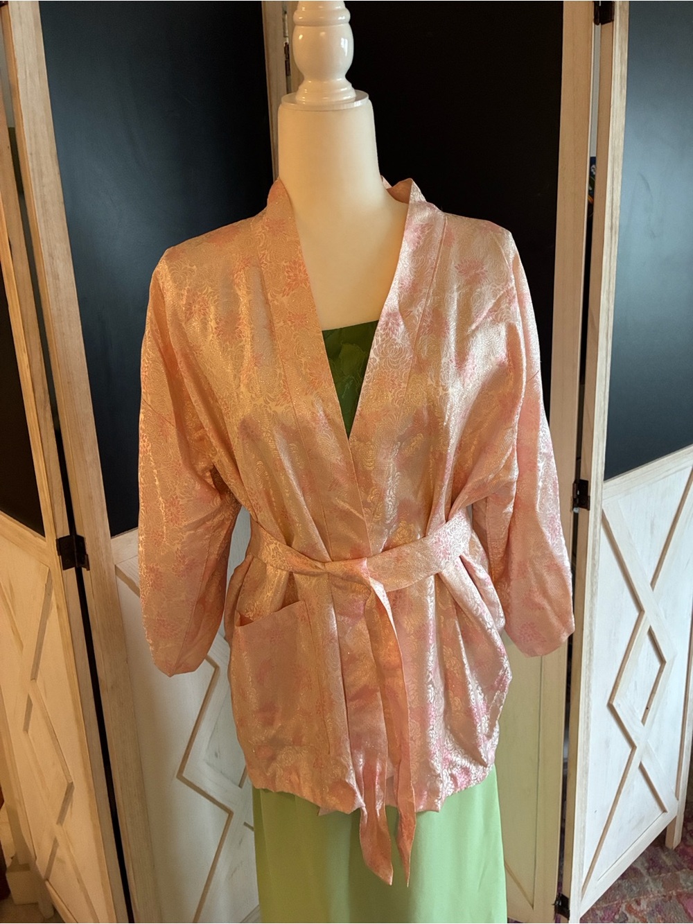 Fashion Mart Vintage 60’s Pink Satin Kimono Short Robe with Belt